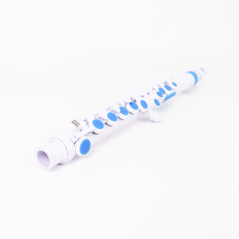 N220JFBL - Nuvo N220 jFlute outfit White with blue trim