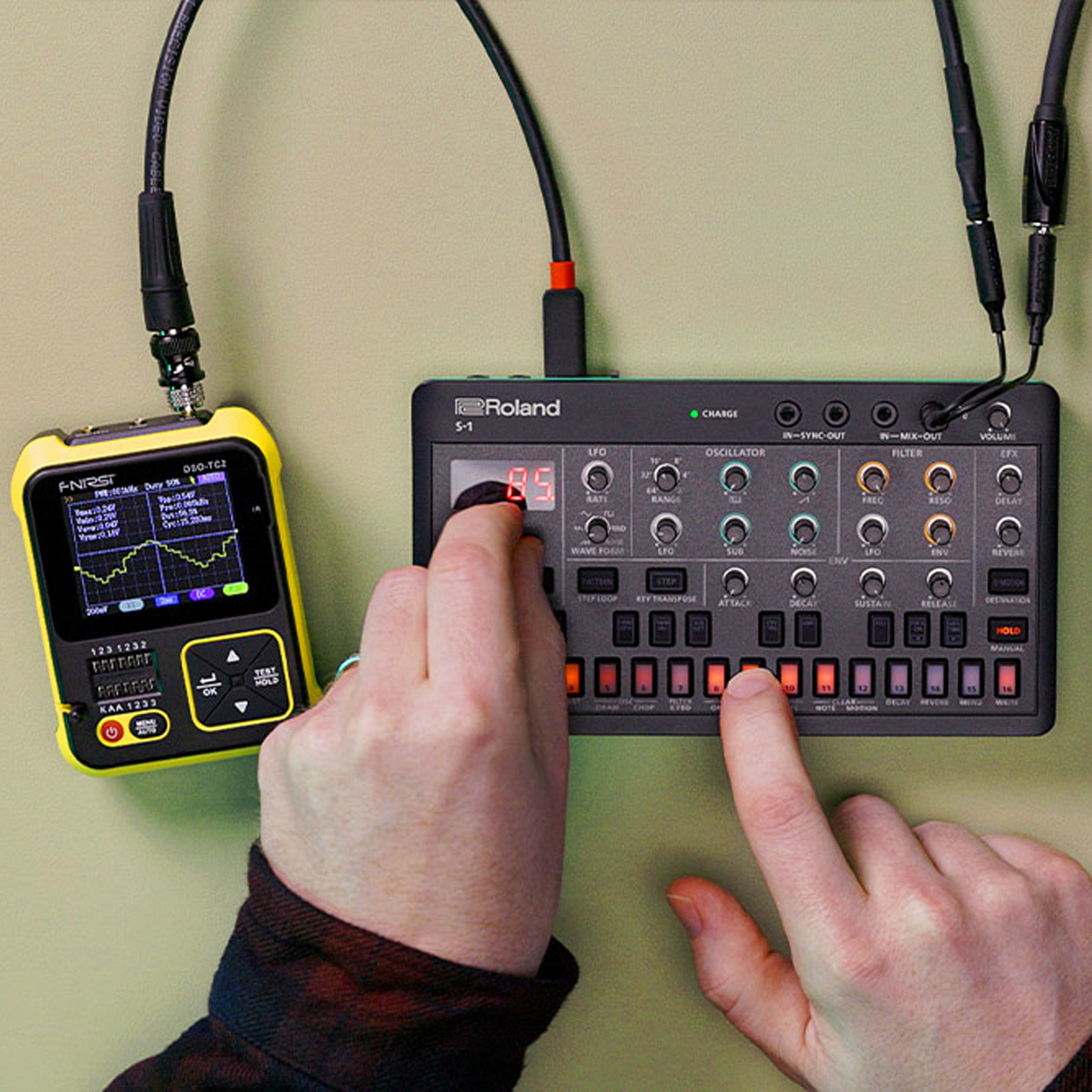 Roland AIRA Compact S-1 Tweak synthesizer | Chamberlain Music