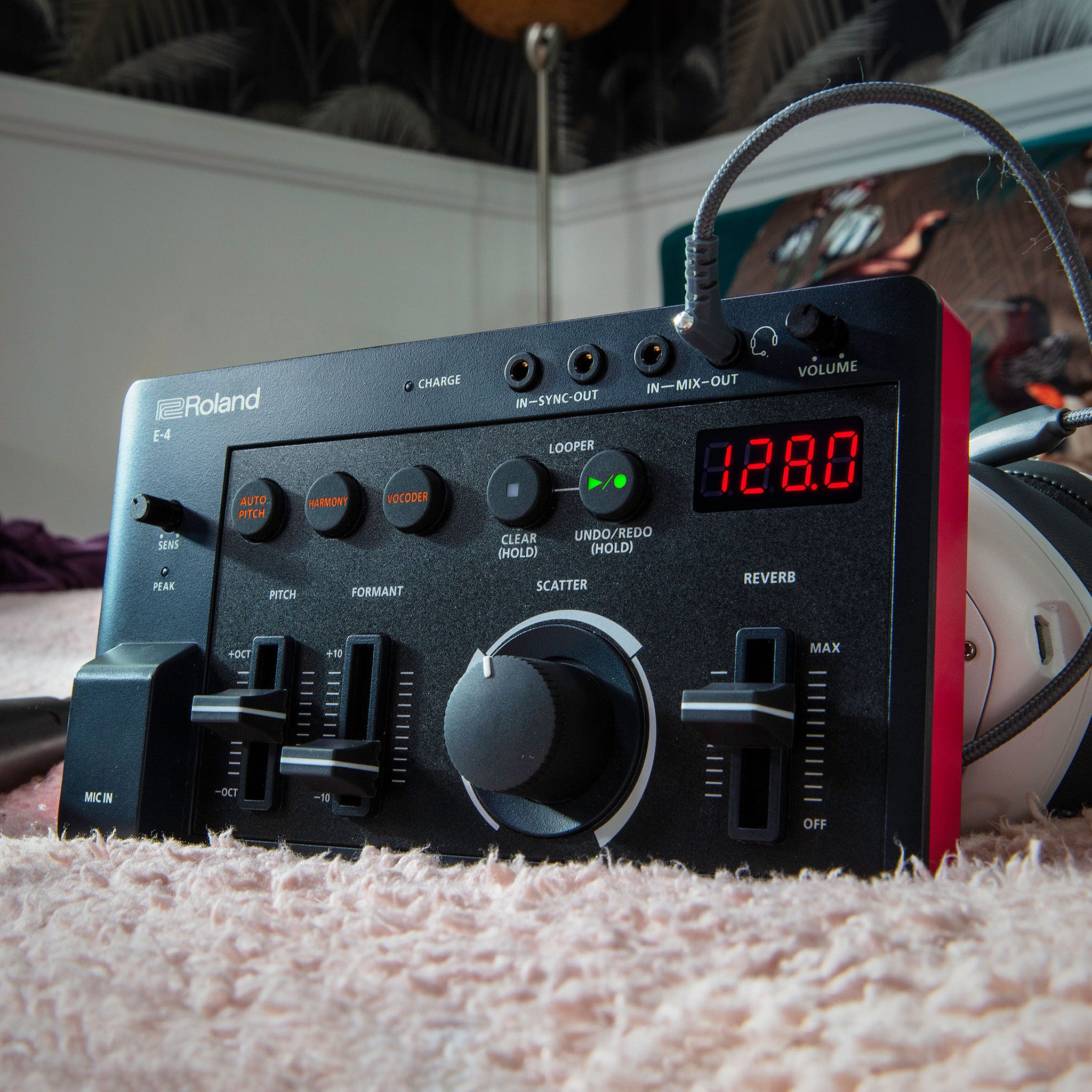 E-4 - Roland Aira Compact E-4 Voice Tweaker A1