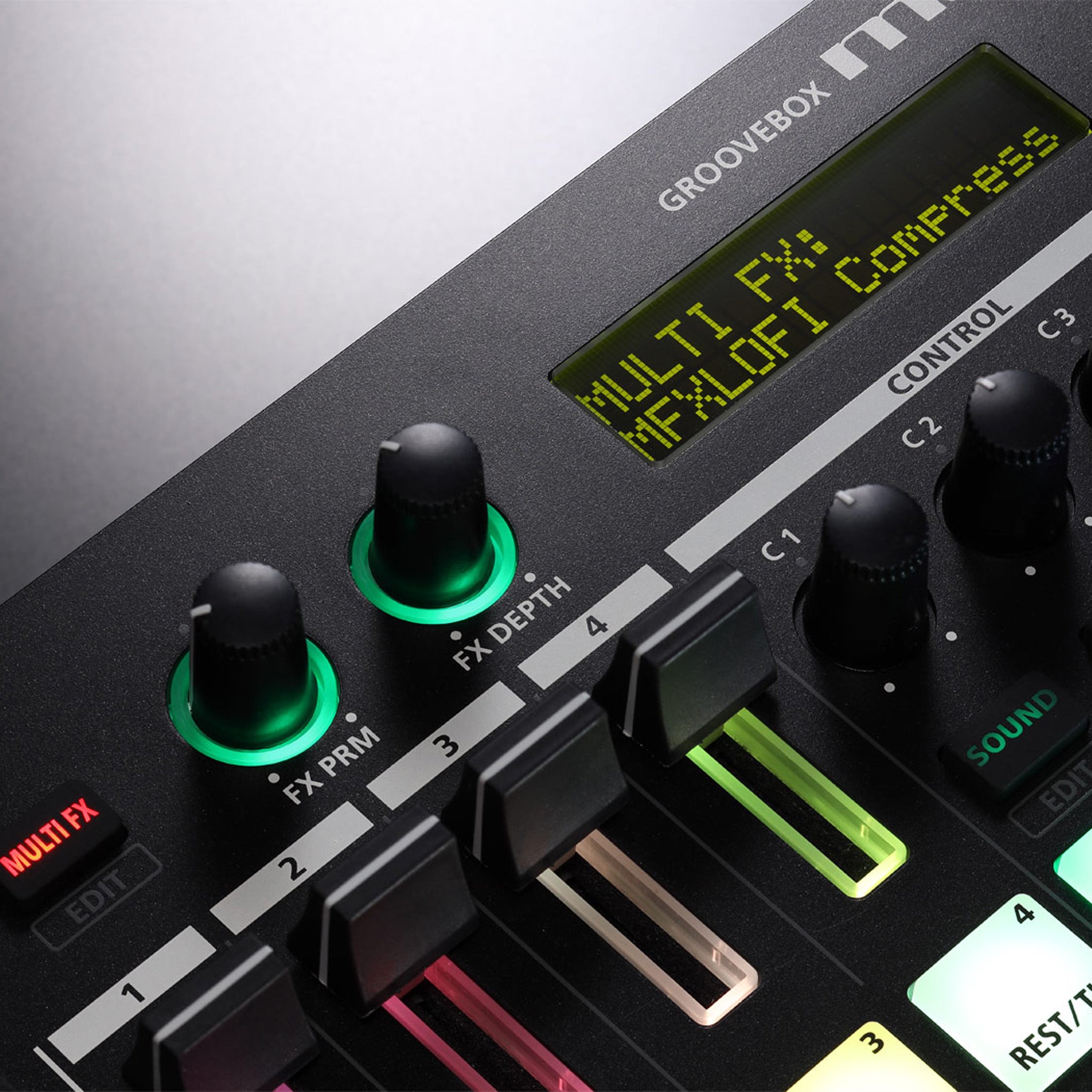 MC-101 - Roland MC-101 Groovebox A1