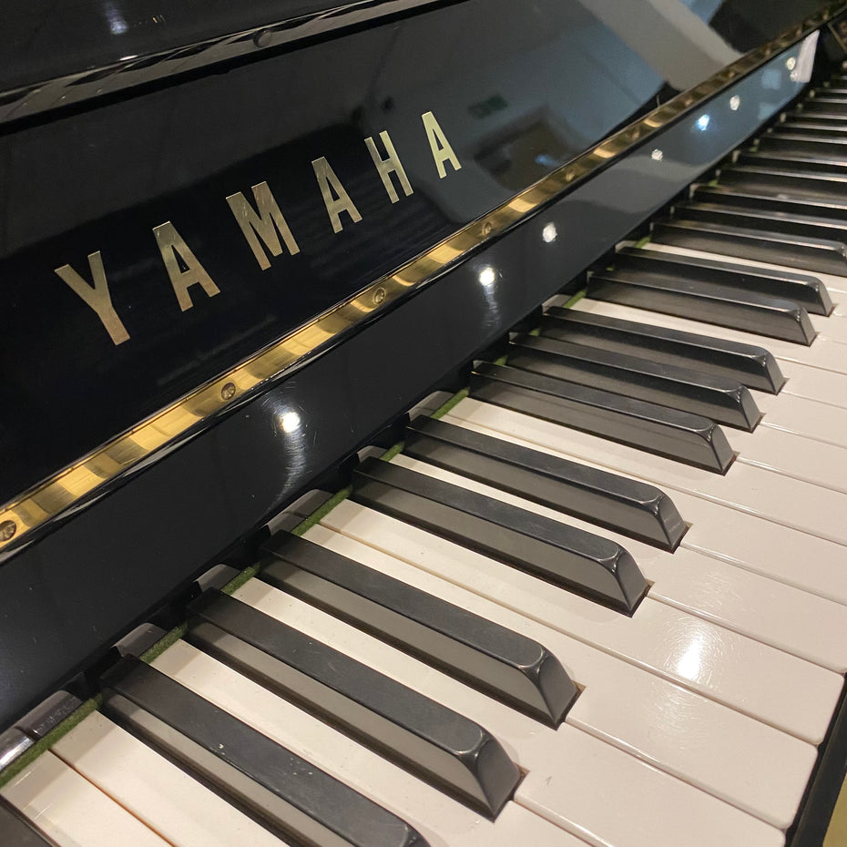 IK-2ND9924 - Pre-owned Yamaha SU118C upright piano in polished ebony Default title