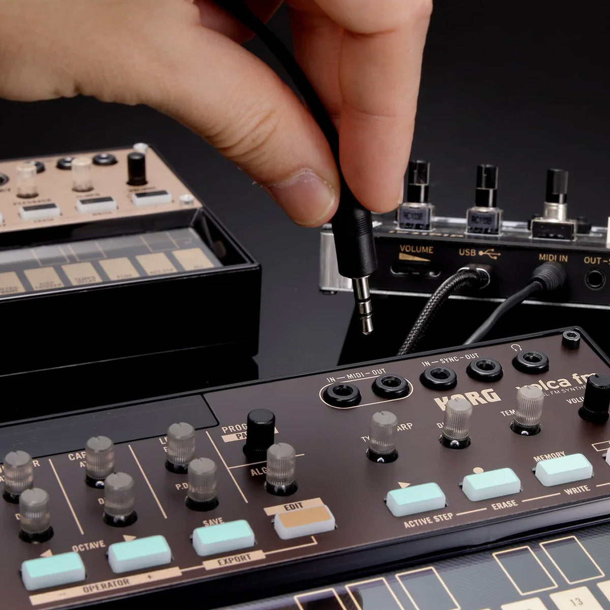 VOLCA-FM2 - Korg Volca FM2 digital FM synthesiser A1