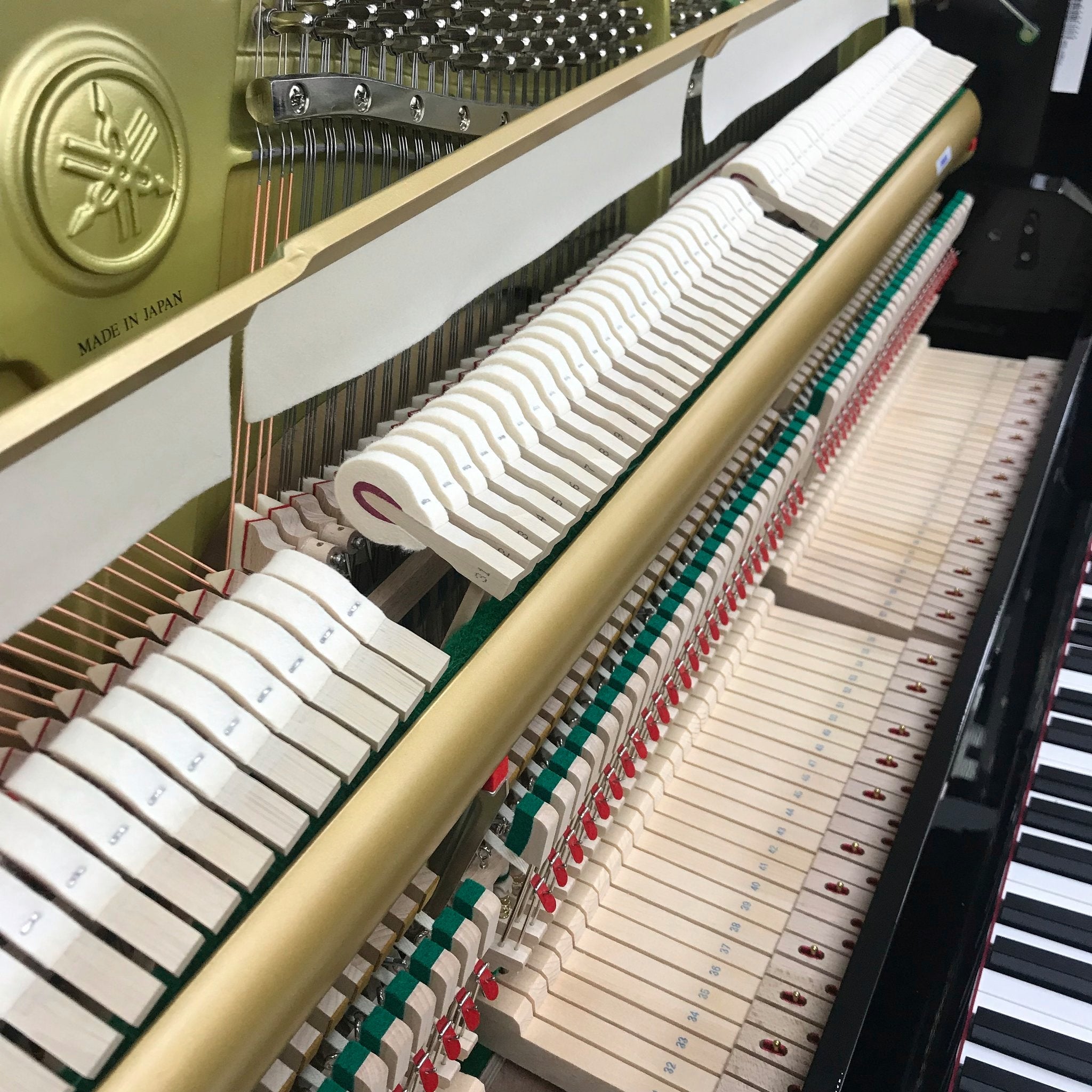 U1-PE,U1Q-PM,U1Q-PWH,U1Q-SAW - Yamaha U1 upright piano Polished Ebony / A1