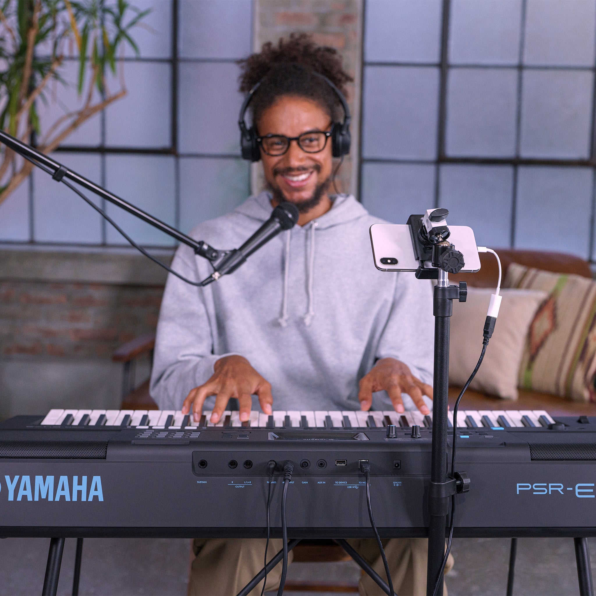 PSR-EW425 - Yamaha PSR-EW425 portable keyboard A1